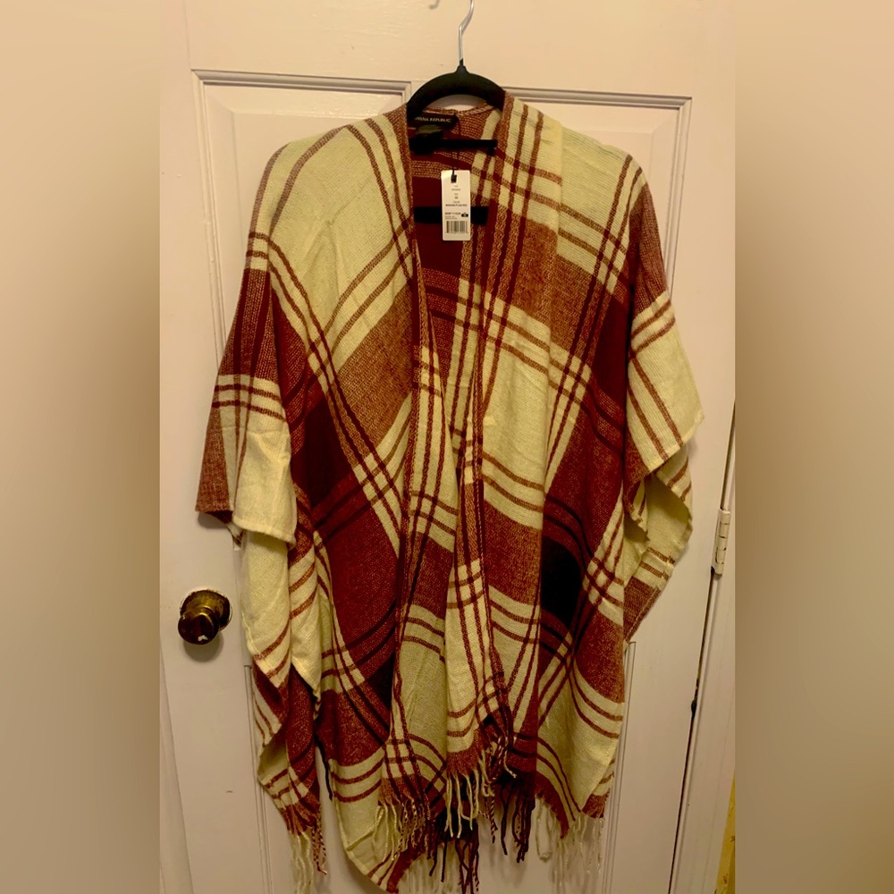 Banana Republic Mariana Shawl-Winter White/Maroon